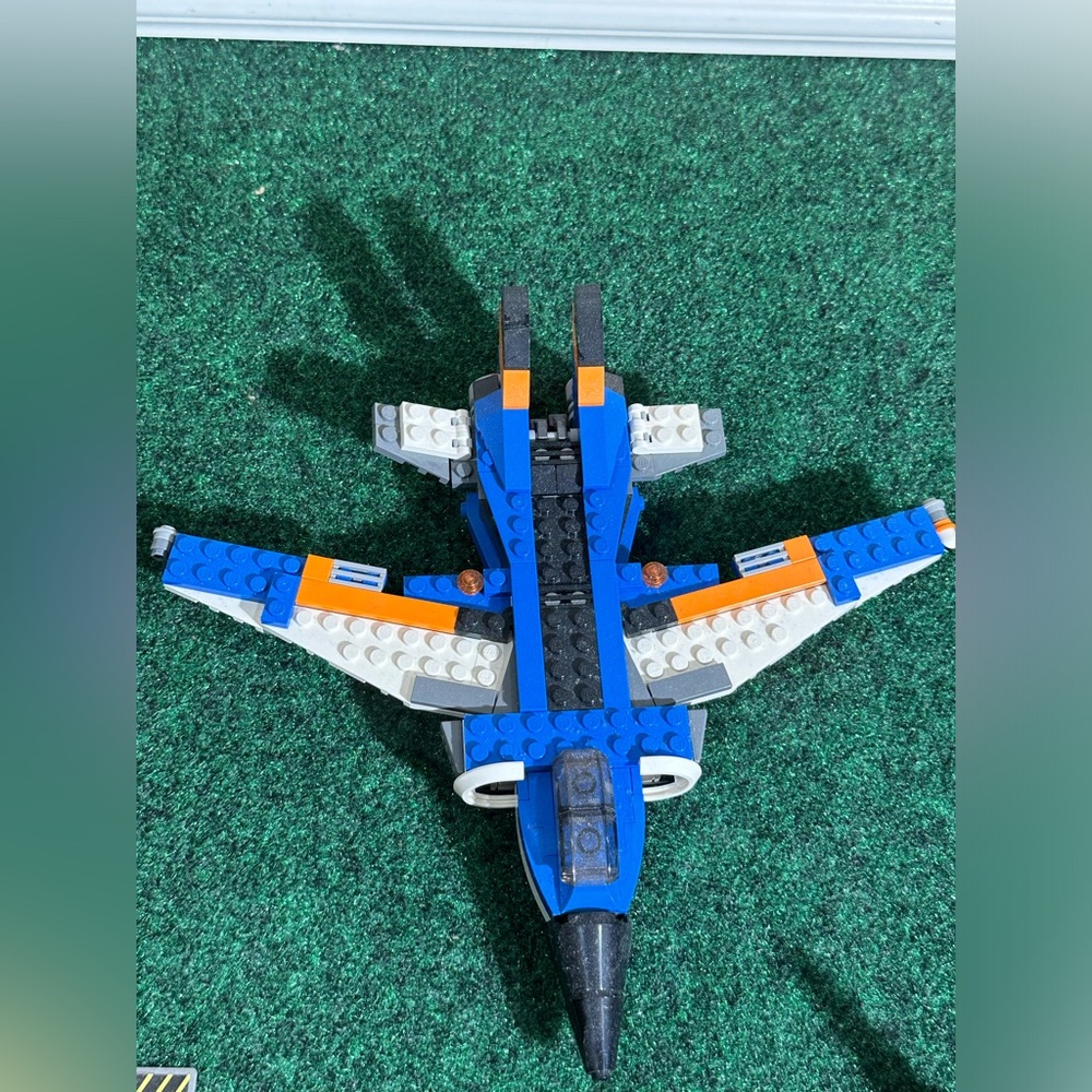 Lego - Picture 2 of 2